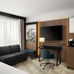 Courtyard By Marriott Paris Porte De Versailles 4*