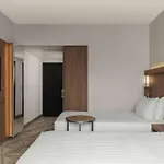 Courtyard By Marriott Paris Porte De Versailles Issy-les-Moulineaux