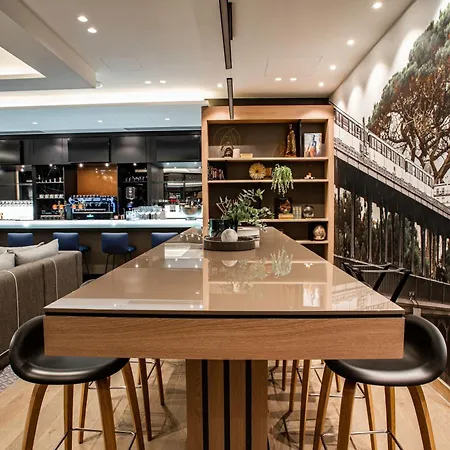 Courtyard By Marriott Paris Porte De Versailles 4*