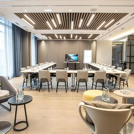 Courtyard By Marriott Paris Porte De Versailles Issy-les-Moulineaux