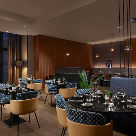 Hotel Courtyard By Marriott Paris Porte De Versailles 4*