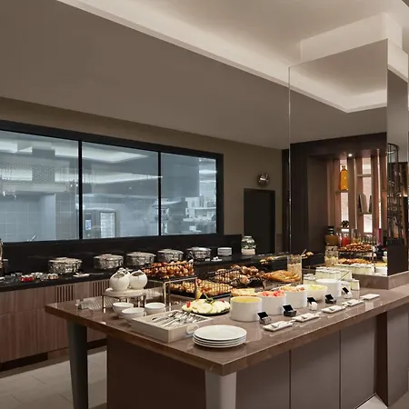 Courtyard By Marriott Paris Porte De Versailles