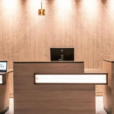 Courtyard By Marriott Paris Porte De Versailles Hotel Issy-les-Moulineaux