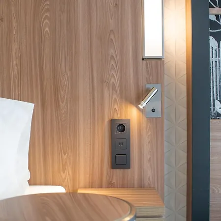 Courtyard By Marriott Paris Porte De Versailles 4* Issy-les-Moulineaux