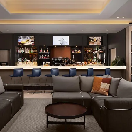 Hotel Courtyard By Marriott Paris Porte De Versailles Issy-les-Moulineaux