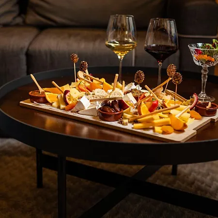 Courtyard By Marriott Paris Porte De Versailles Issy-les-Moulineaux