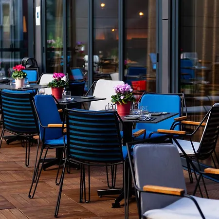 Courtyard By Marriott Paris Porte De Versailles Ξενοδοχείο Issy-les-Moulineaux