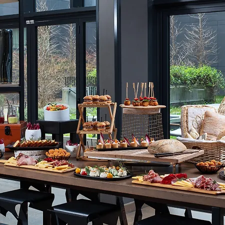 Courtyard By Marriott Paris Porte De Versailles 4* Issy-les-Moulineaux