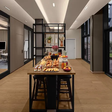 Courtyard By Marriott Paris Porte De Versailles Hotel