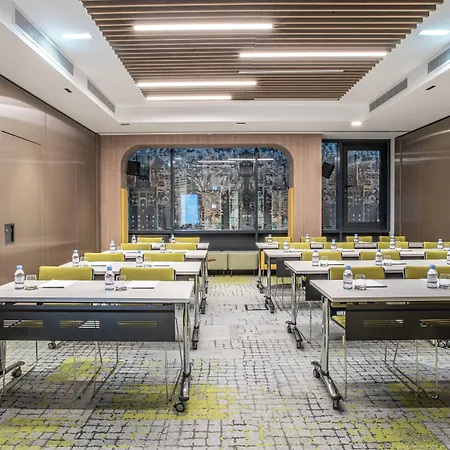 Hotel Courtyard By Marriott Paris Porte De Versailles 4*