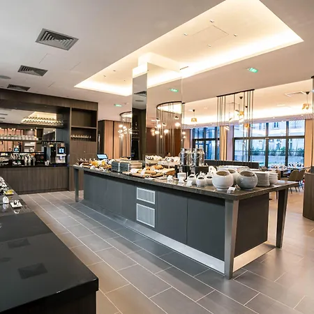 Courtyard By Marriott Paris Porte De Versailles 4* Issy-les-Moulineaux