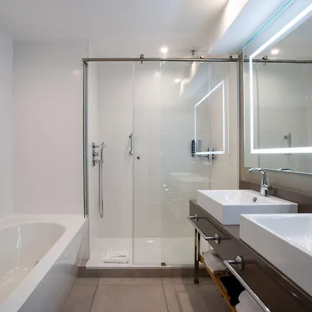Hotel Courtyard By Marriott Paris Porte De Versailles