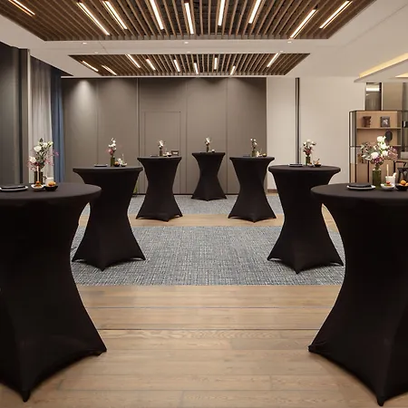 Courtyard By Marriott Paris Porte De Versailles Issy-les-Moulineaux