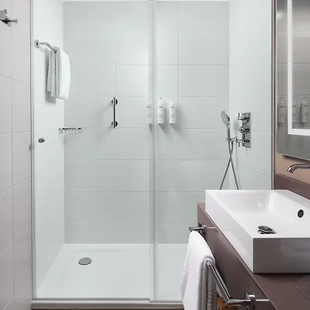 Hotel Courtyard By Marriott Paris Porte De Versailles