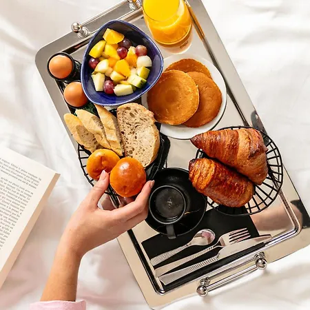 Hotel Courtyard By Marriott Paris Porte De Versailles 4*