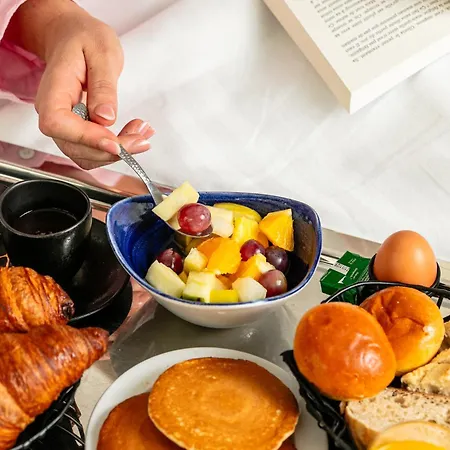 Courtyard By Marriott Paris Porte De Versailles 4*