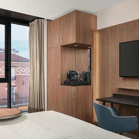 Hotel Courtyard By Marriott Paris Porte De Versailles 4*