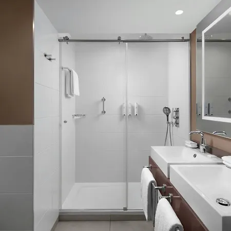ホテル Courtyard By Marriott Paris Porte De Versailles 4*