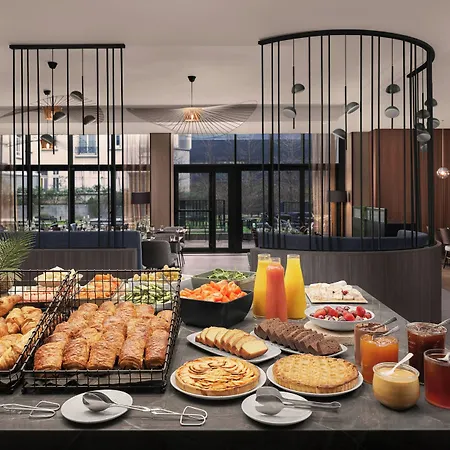 Courtyard By Marriott Paris Porte De Versailles Hotel