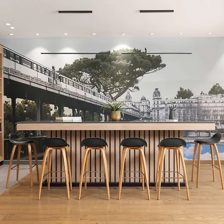 Courtyard By Marriott Paris Porte De Versailles 4* Issy-les-Moulineaux