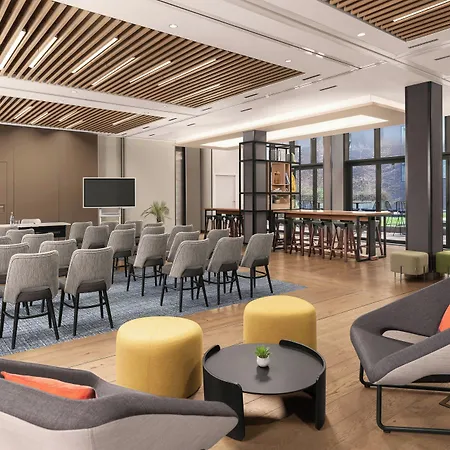 Hotel Courtyard By Marriott Paris Porte De Versailles