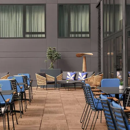 Hotel Courtyard By Marriott Paris Porte De Versailles 4*