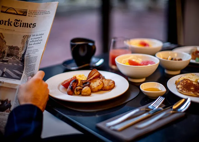 Courtyard By Marriott Paris Porte De Versailles 호텔