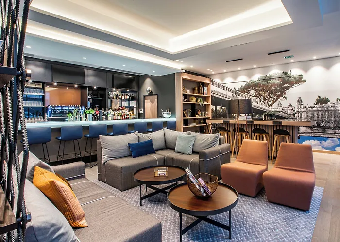 Courtyard By Marriott Paris Porte De Versailles 호텔 4*