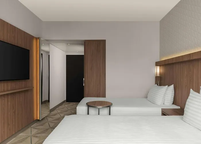 Courtyard By Marriott Paris Porte De Versailles Issy-les-Moulineaux